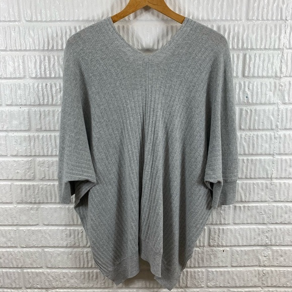CAbi Gray V-Neck Top - Picture 7 of 12